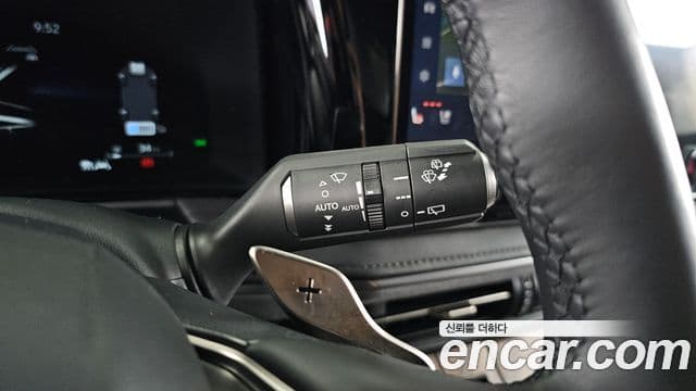 Lexus LM 2024 — Photo 6/36