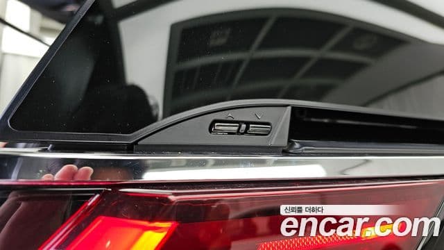 Lexus LM 2024 — Photo 13/36