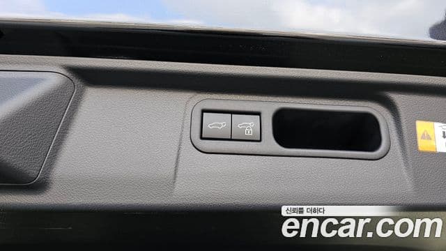 Lexus LM 2024 — Photo 10/36