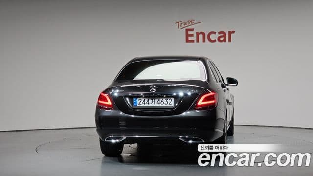 Mercedes-Benz C-Class 2020 — Фото 4/20