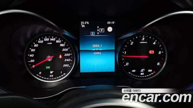 Mercedes-Benz C-Class 2020 — Фото 8/20