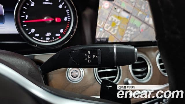 Mercedes-Benz E-Class 2019 — фото 8 из 20