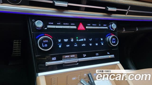 Hyundai Santa Fe 2024 — Şəkil 17/20