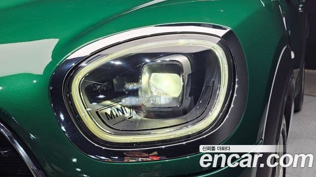 Mini Cooper Countryman 2023 — Photo 5/31