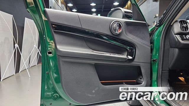 Mini Cooper Countryman 2023 — Photo 18/31