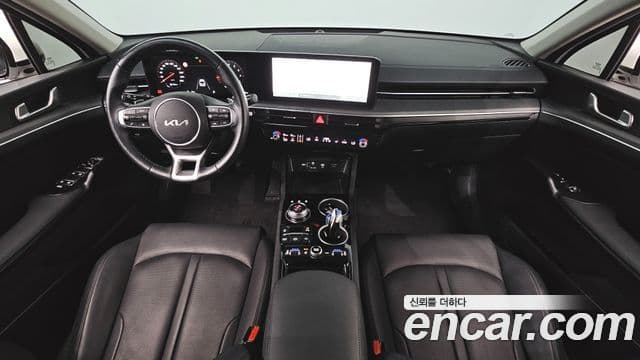 Kia K5 2024 — Şəkil 10/20