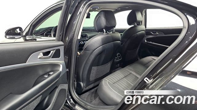 Genesis G70 2019 — Şəkil 14/34