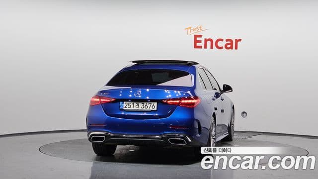 Mercedes-Benz C-Class 2022 — ფოტო 4/20