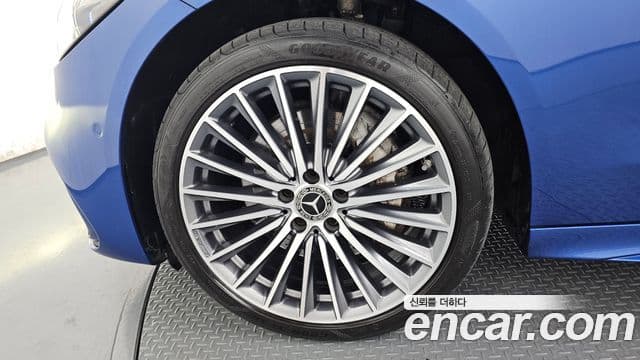 Mercedes-Benz C-Class 2022 — ფოტო 5/20