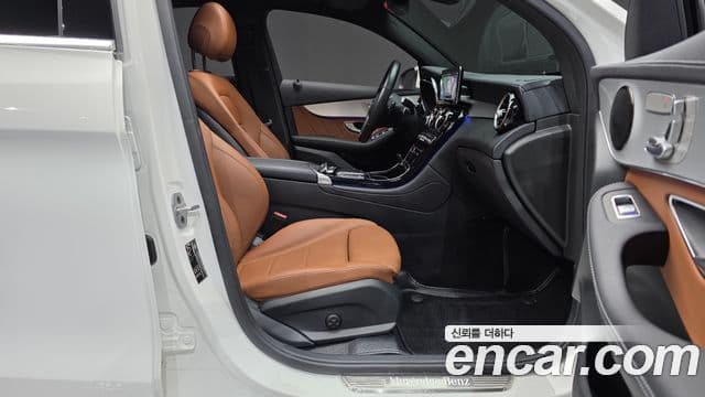 Mercedes-Benz GLC-Class 2022 — Şəkil 16/32