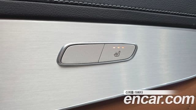 Mercedes-Benz GLC-Class 2022 — Şəkil 24/32