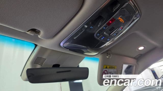 Genesis Electrified G80 2024 — ფოტო 17/20
