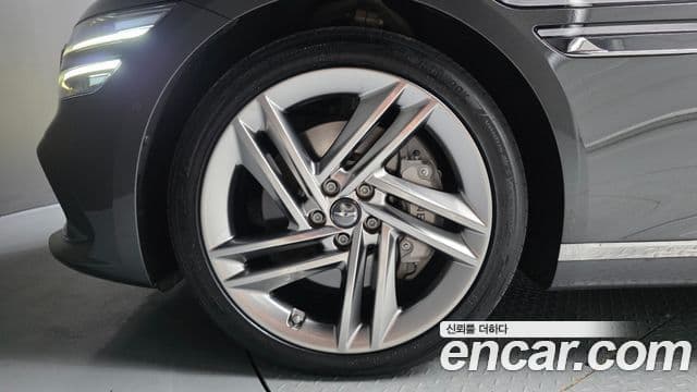 Genesis Electrified G80 2024 — ფოტო 5/20