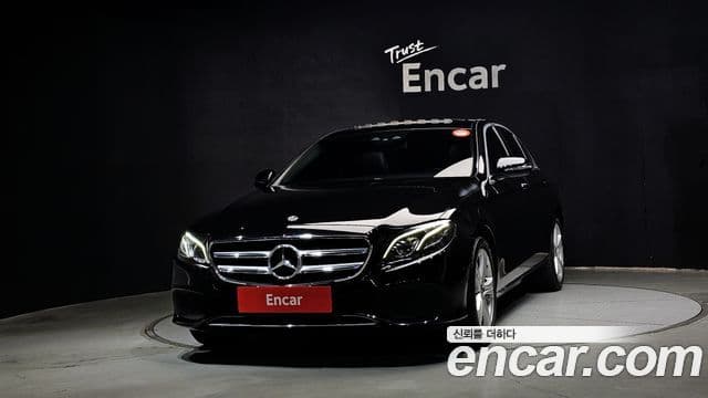 Mercedes-Benz E-Class 2018 — ფოტო 3/20