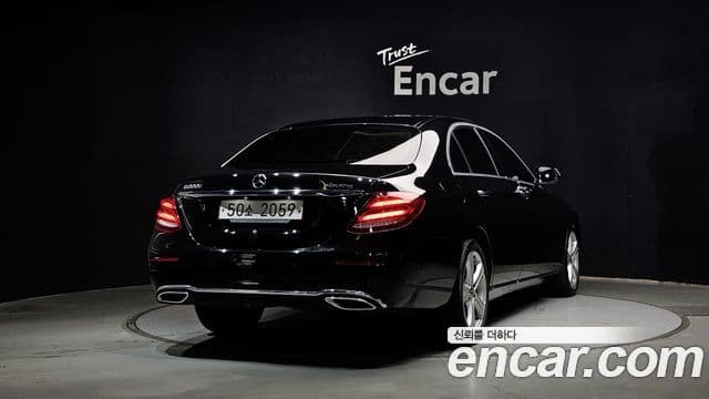 Mercedes-Benz E-Class 2018 — ფოტო 4/20