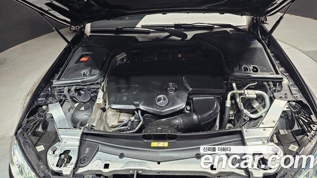 Mercedes-Benz E-Class 2018 — ფოტო 6/20