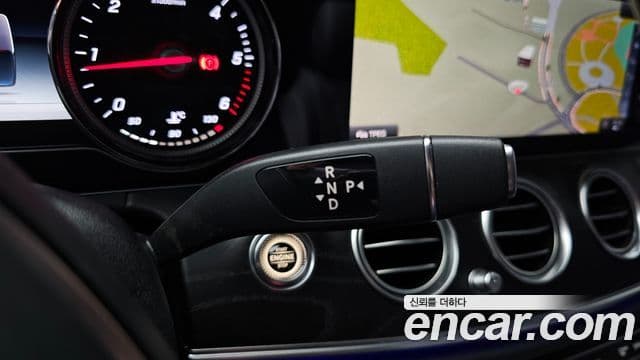 Mercedes-Benz E-Class 2018 — ფოტო 9/20