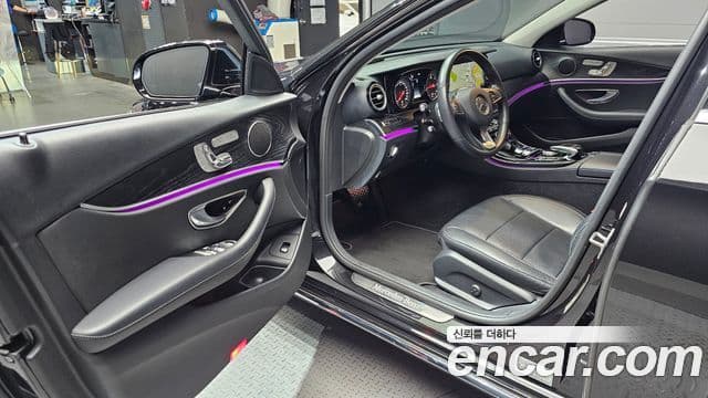 Mercedes-Benz E-Class 2018 — ფოტო 10/20