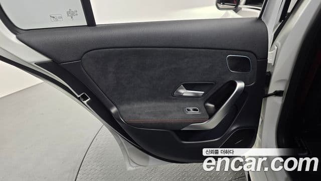 Mercedes-Benz A-Class 2025 — Photo 20/36