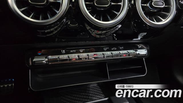 Mercedes-Benz A-Class 2025 — Photo 18/36