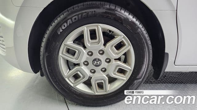 Hyundai Staria 2025 — ფოტო 5/20