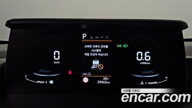 Hyundai Staria 2025 — ფოტო 8/20