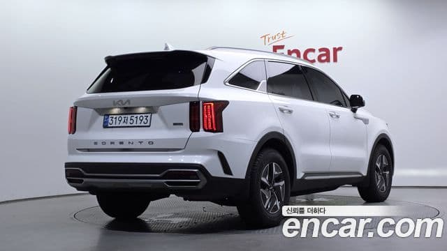 Kia Sorento 2022 — Фото 2/20