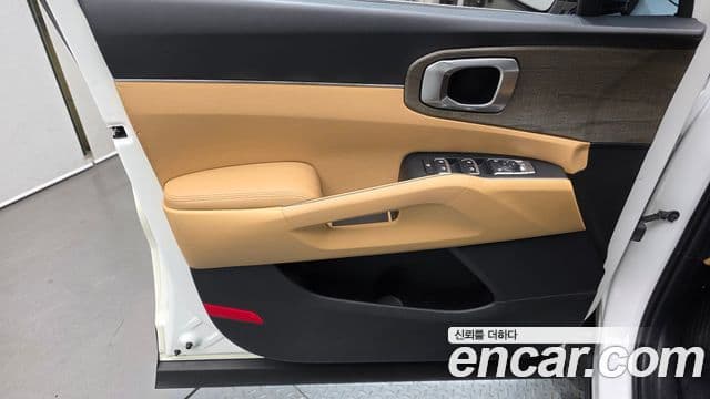 Kia Sorento 2022 — Photo 8/34