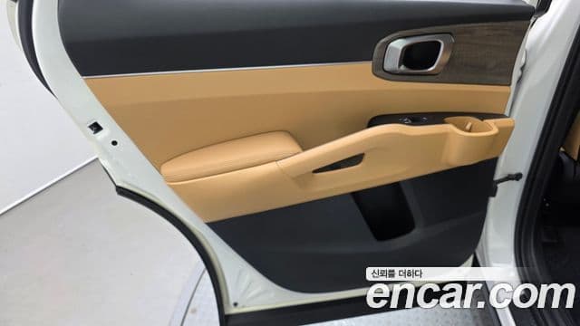 Kia Sorento 2022 — Photo 11/34