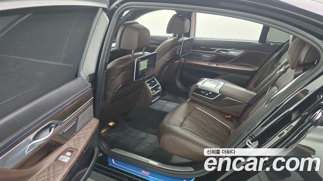 BMW 7 Series 2020 — Şəkil 12/20