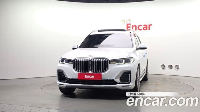 BMW X7 2022 — Фото 3/20