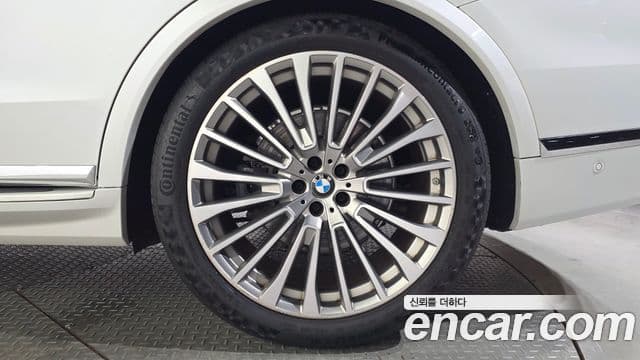 BMW X7 2022 — Photo 30/37