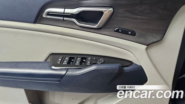 Kia Sportage 2021 — ფოტო 18/20