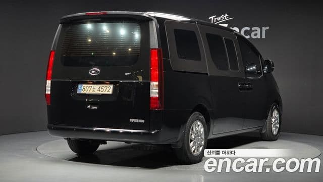 Hyundai Staria 2023 — Şəkil 2/20