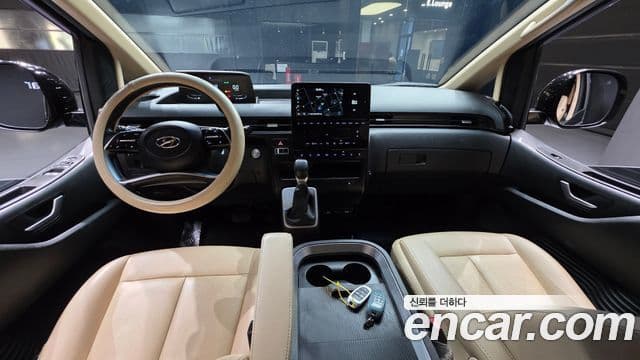 Hyundai Staria 2023 — Şəkil 7/20
