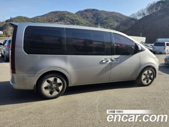 Hyundai Staria 2021 — Şəkil 8/20