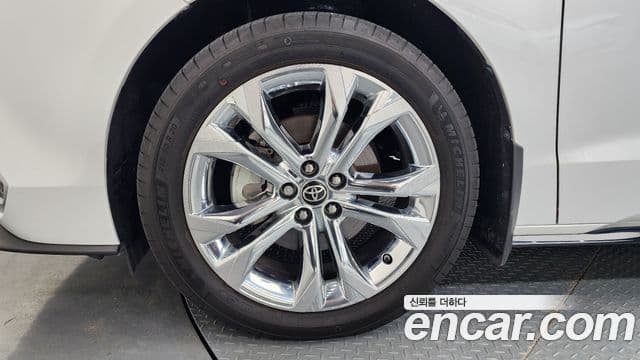 Toyota Sienna 2022 — Şəkil 5/20