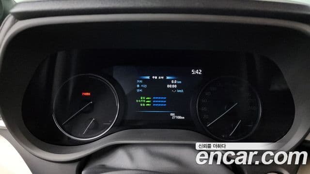 Toyota Sienna 2022 — Şəkil 8/20