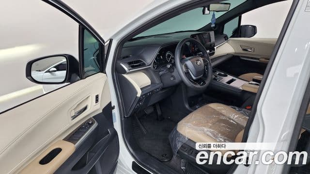 Toyota Sienna 2022 — Şəkil 10/20