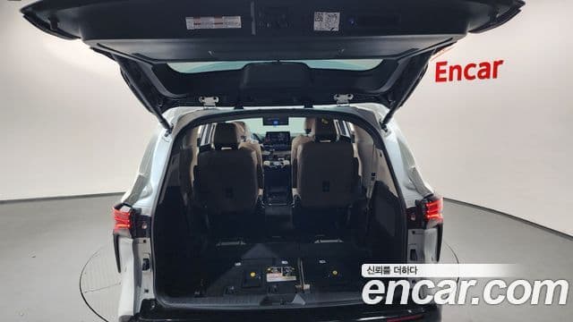 Toyota Sienna 2022 — Şəkil 20/20