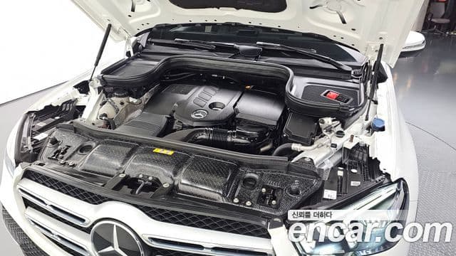 Mercedes-Benz GLE-Class 2023 — ფოტო 6/20