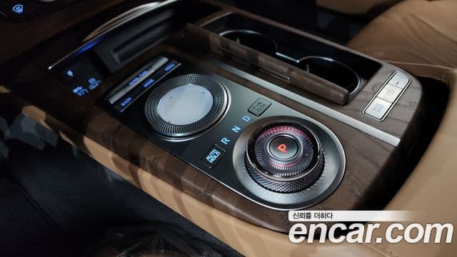 Genesis Electrified G80 2021 — Şəkil 9/20