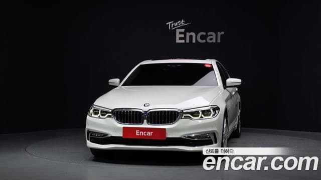 BMW 5 Series 2018 — ფოტო 3/20