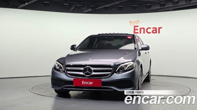 Mercedes-Benz E-Class 2020 — Фото 3/20
