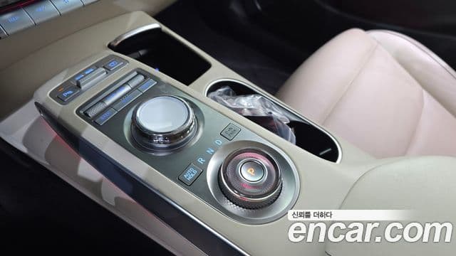 Genesis GV70 2022 — ფოტო 9/20