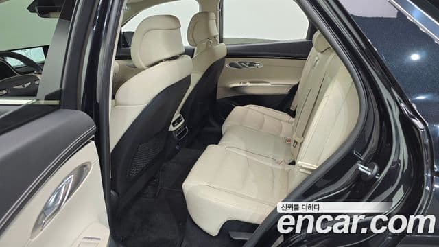 Genesis GV70 2022 — ფოტო 11/20