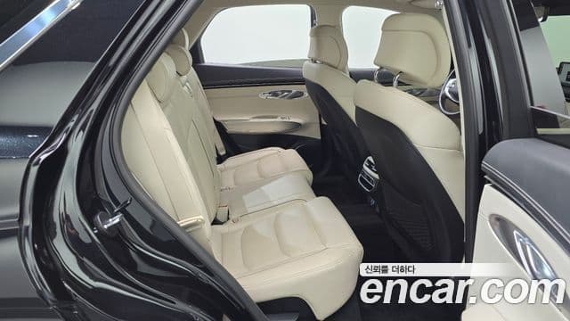 Genesis GV70 2022 — ფოტო 20/20