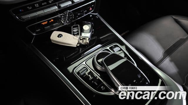 Mercedes-Benz G-Class 2021 — Photo 8/31