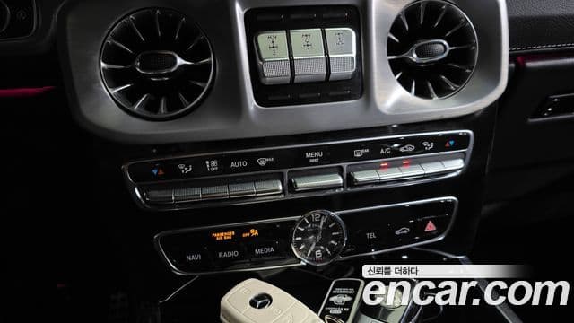 Mercedes-Benz G-Class 2021 — Photo 2/31