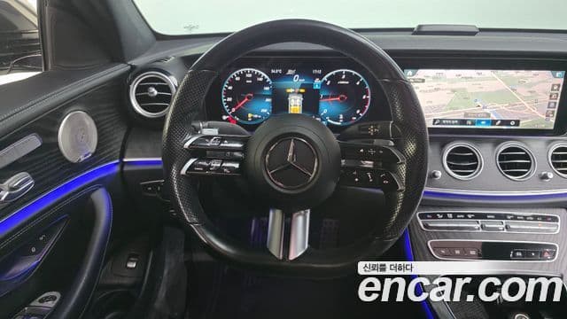 Mercedes-Benz E-Class 2021 — Фото 13/20